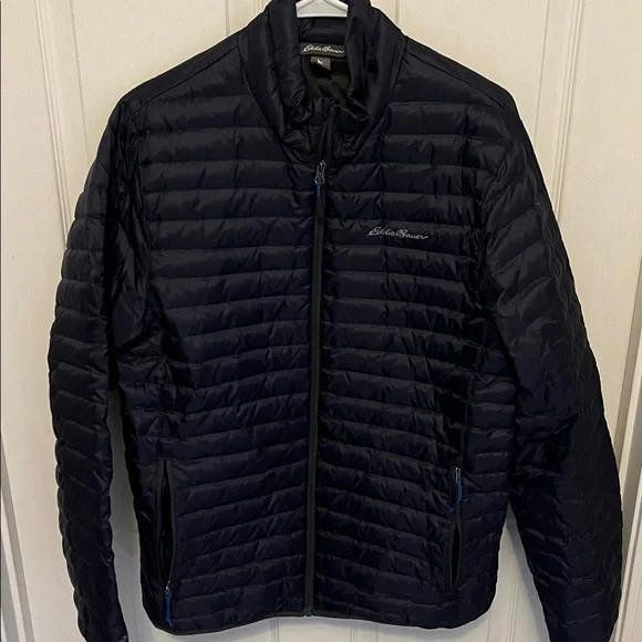 Eddie Bauer Men's Navy Puffer Jacket - Picture 4 of 13